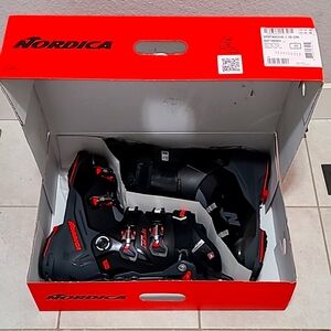 Nordica Sportmachine 3 100 ski boots